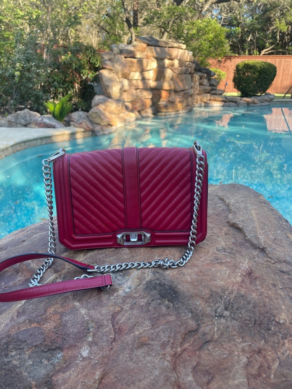 Rebecca Minkoff Chevron Quilted Love Crossbody Leather Bag in Scarlet (CdlG)